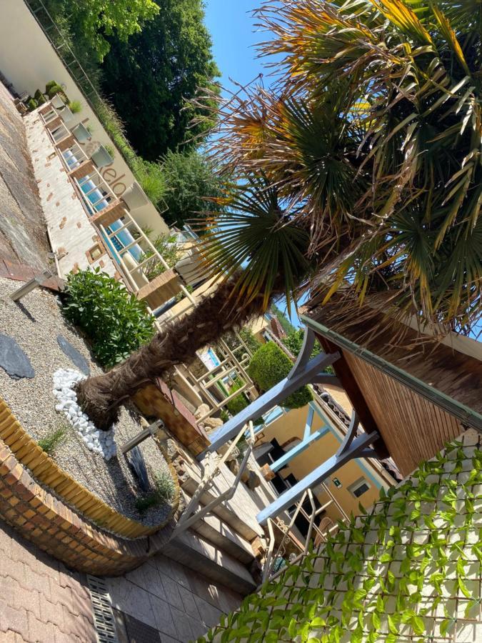 Le Relax Hotel Boulazac Isle Manoire Bagian luar foto